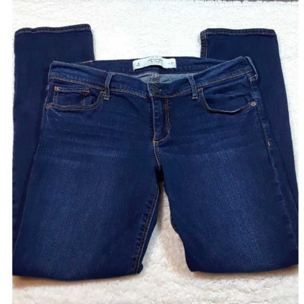 Abercrombie and Fitch size 4 w/27
